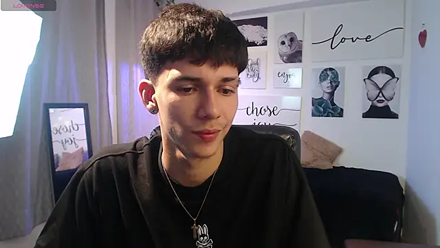 AmethystShadow17 online show from March 14, 2026, 8:04 pm