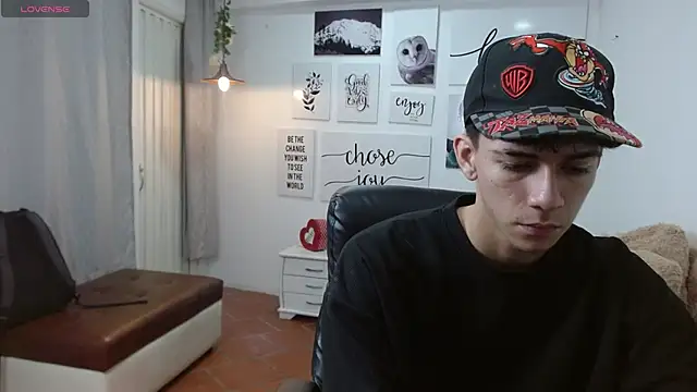 AmethystShadow17 online show from November 12, 2025, 4:00 pm