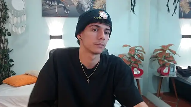 AmethystShadow17 online show from April 4, 2026, 3:51 pm