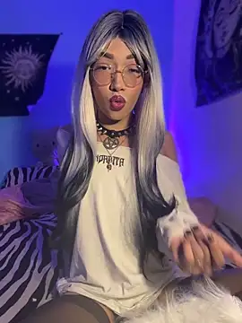 Cute Aleja online show from April 17, 2026, 9:17 pm