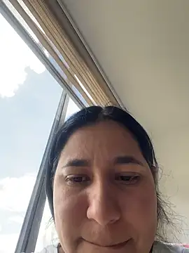 kassandra luxury online show from November 18, 2025, 6:00 pm