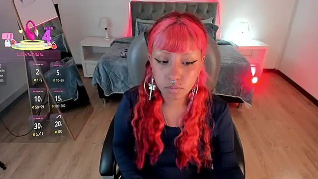 Cat  Moon   online show from April 18, 2026, 8:09 pm