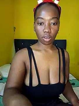 emmyblac online show from October 21, 2025, 5:23 pm