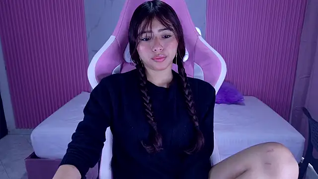 Snapshot of dafne17_ chatting on November 21, 2025, 2:16 pm dafne17 online show from November 21, 2025, 2:16 pm