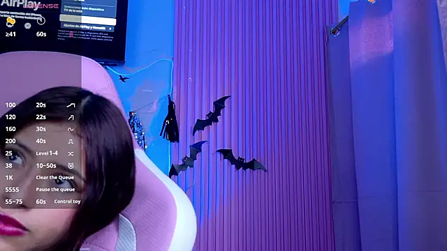 Snapshot of dafne17_ chatting on October 28, 2025, 12:48 pm dafne17 online show from October 28, 2025, 12:48 pm