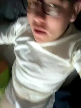 Snapshot of AlexRZ93 chatting on October 30, 2025, 6:34 am AlexRZ93 online show from October 30, 2025, 6:34 am