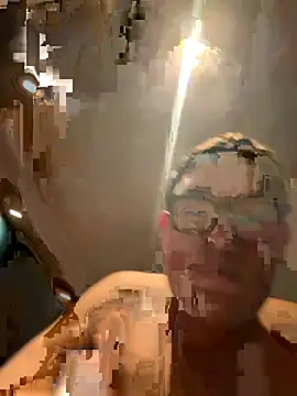 Snapshot of AlexRZ93 chatting on October 20, 2025, 11:16 pm AlexRZ93 online show from October 20, 2025, 11:16 pm