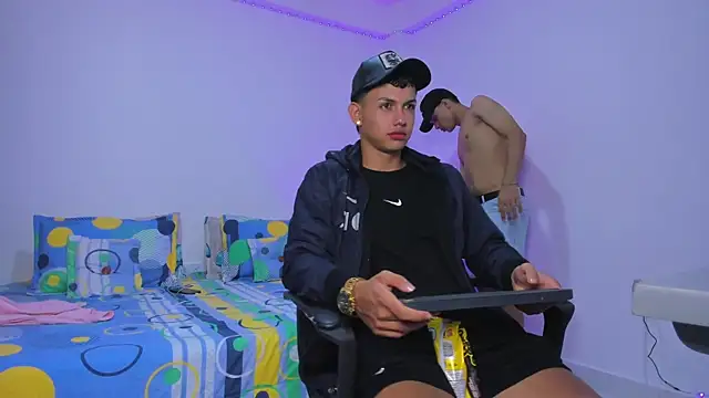 Axel Cody  online show from November 27, 2025, 7:47 pm