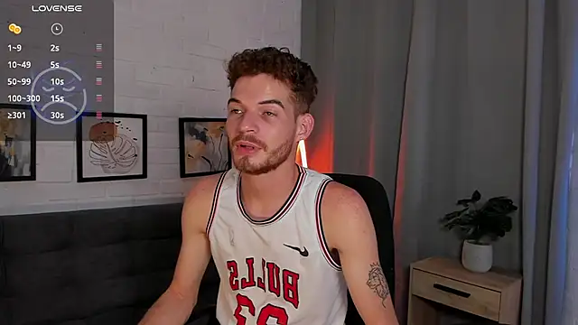 Snapshot of MATEO_HUNTER chatting on November 12, 2025, 3:10 am MATEO HUNTER online show from November 12, 2025, 3:10 am