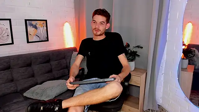 Snapshot of MATEO_HUNTER chatting on October 24, 2025, 1:15 am MATEO HUNTER online show from October 24, 2025, 1:15 am