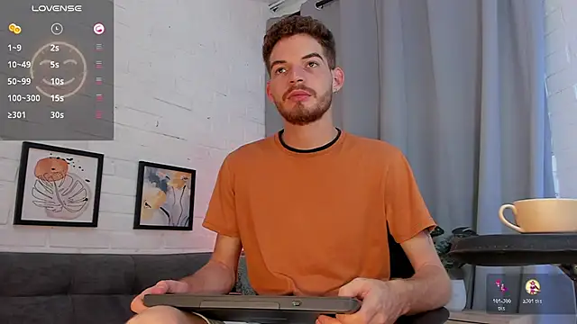 Snapshot of MATEO_HUNTER chatting on November 15, 2025, 4:05 am MATEO HUNTER online show from November 15, 2025, 4:05 am