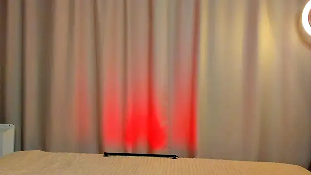-CamillaStar- online show from October 16, 2025, 9:01 pm