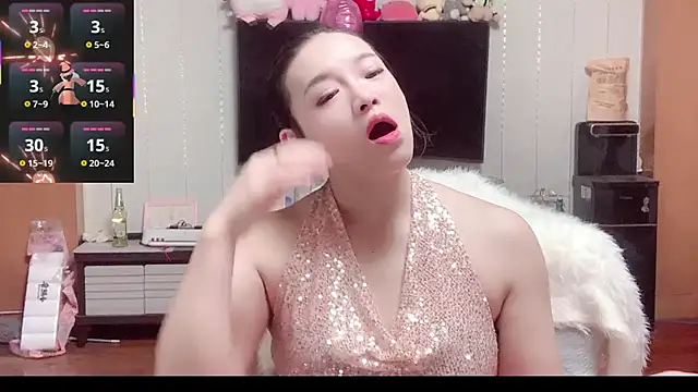 Mimi-777 online show from November 20, 2025, 7:14 pm