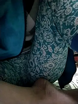 Snapshot of Amanda-_ena- chatting on November 21, 2025, 11:15 pm Amanda- ena- online show from November 21, 2025, 11:15 pm