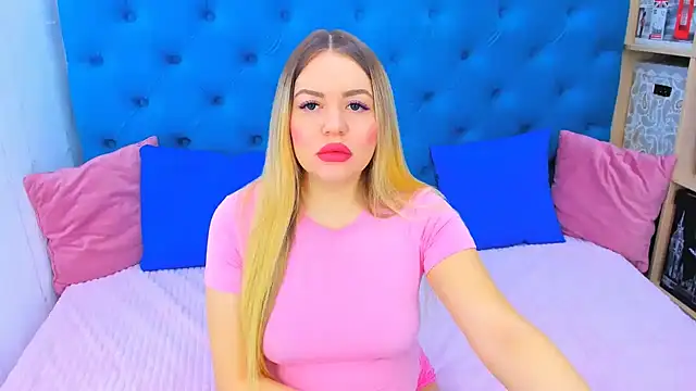 Snapshot of SpicyPreggo chatting on December 15, 2025, 3:01 am SpicyPreggo online show from December 15, 2025, 3:01 am