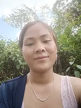 Snapshot of Lyssa-a chatting on July 11, 2026, 9:20 am Lyssa-a online show from July 11, 2026, 9:20 am