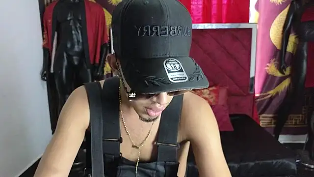 hidden straights online show from October 21, 2025, 7:24 pm