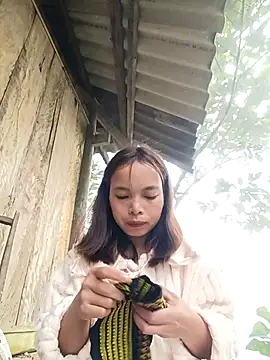 Nguyet2k4 online show from December 15, 2025, 1:22 am