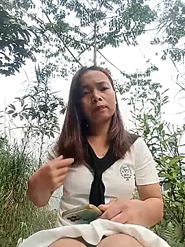 Nguyet2k4 online show from March 19, 2026, 12:43 am