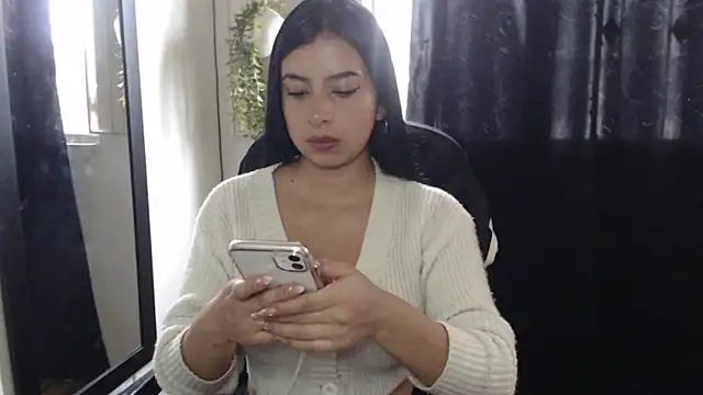 Snapshot of Lya_Hall_ chatting on February 12, 2026, 9:25 pm Lya Hall online show from February 12, 2026, 9:25 pm
