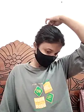 Snapshot of Jaya-Ray chatting on December 20, 2025, 6:33 pm Jaya-Ray online show from December 20, 2025, 6:33 pm