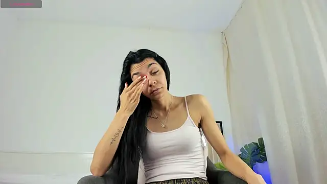 Snapshot of ReneeVoss chatting on January 6, 2026, 3:43 am ReneeVoss online show from January 6, 2026, 3:43 am