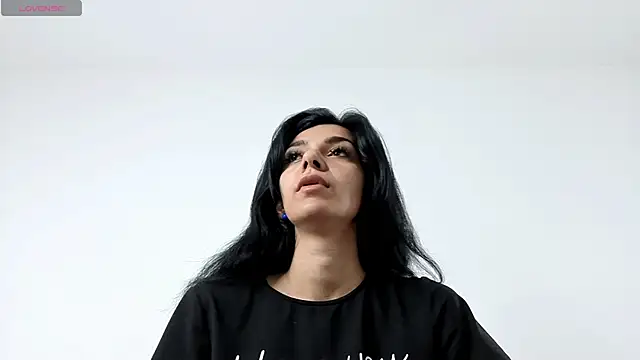 ReneeVoss online show from May 18, 2026, 2:55 am