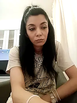 Snapshot of ReneeVoss chatting on December 20, 2025, 5:54 am ReneeVoss online show from December 20, 2025, 5:54 am