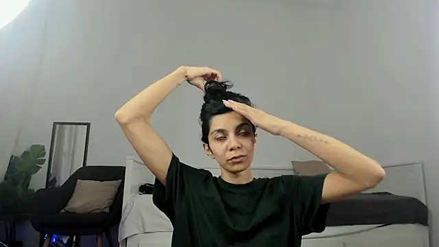 Snapshot of ReneeVoss chatting on March 3, 2026, 3:46 am ReneeVoss online show from March 3, 2026, 3:46 am