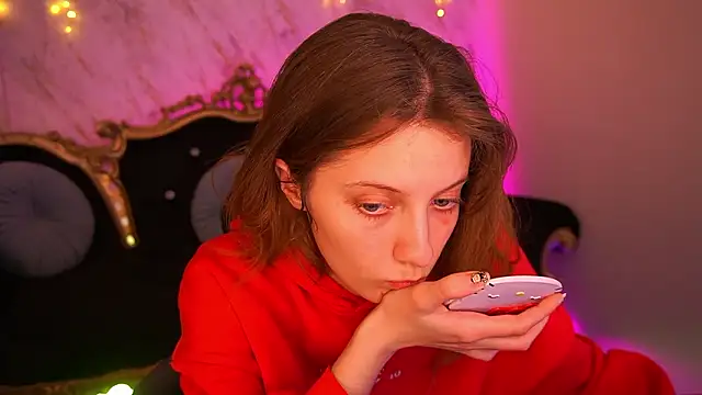 Snapshot of CuteeFoxy chatting on January 14, 2026, 2:42 pm CuteeFoxy online show from January 14, 2026, 2:42 pm