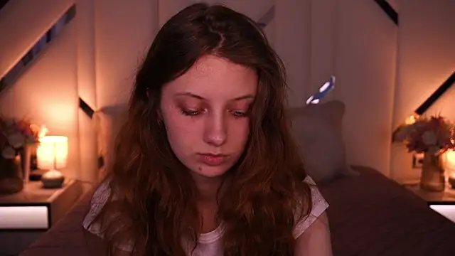 CuteeFoxy online show from April 3, 2026, 12:44 pm