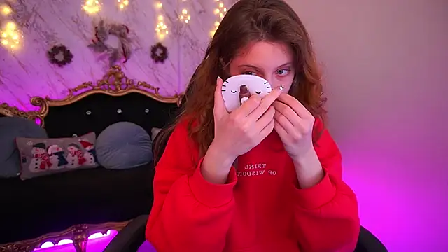 Snapshot of CuteeFoxy chatting on January 8, 2026, 2:45 pm CuteeFoxy online show from January 8, 2026, 2:45 pm