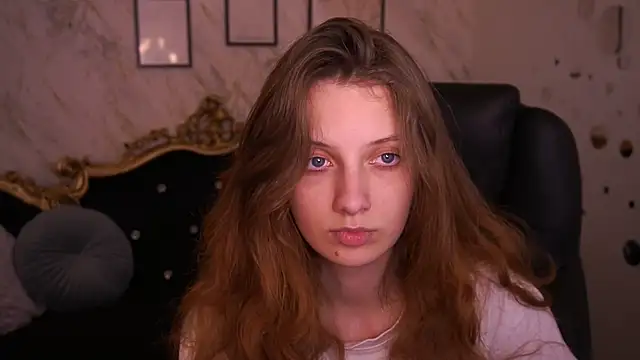 CuteeFoxy online show from May 12, 2026, 1:17 pm