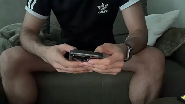 Snapshot of yournextguy chatting on October 30, 2025, 12:03 pm yournextguy online show from October 30, 2025, 12:03 pm