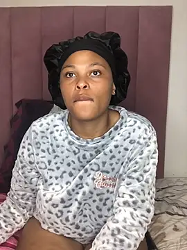 Bubbles156 online show from April 14, 2026, 7:13 am