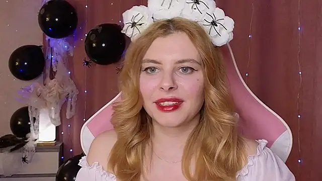 Snapshot of newday-off chatting on October 17, 2025, 12:29 pm newday-off online show from October 17, 2025, 12:29 pm