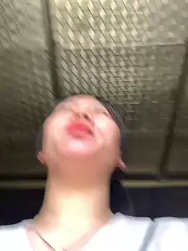 hanaa-show online show from April 10, 2026, 1:34 am