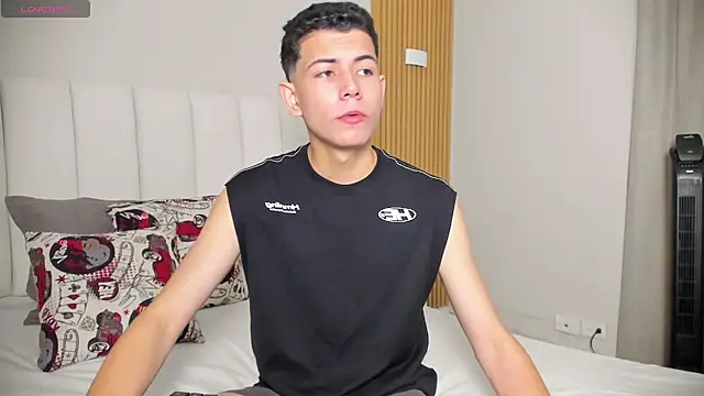 Snapshot of FireGuy_99 chatting on November 20, 2025, 1:12 pm FireGuy 99 online show from November 20, 2025, 1:12 pm