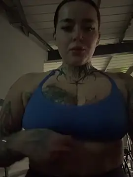lucycoxxoxo online show from May 16, 2026, 12:53 am