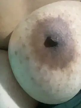 fairyviolet online show from November 4, 2025, 1:20 am