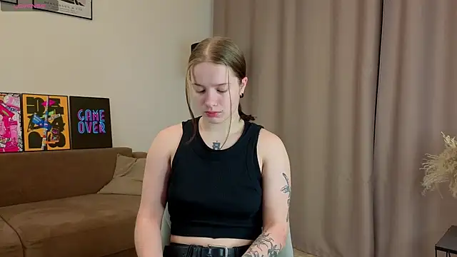 Snapshot of JonDatko chatting on November 14, 2025, 4:27 am JonDatko online show from November 14, 2025, 4:27 am