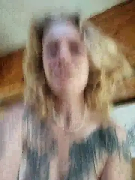 DeesseLilli online show from November 17, 2025, 9:13 am