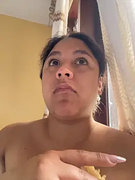 Snapshot of Techi0525 chatting on November 19, 2025, 2:17 pm Techi0525 online show from November 19, 2025, 2:17 pm