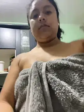 Snapshot of Techi0525 chatting on December 4, 2025, 1:37 am Techi0525 online show from December 4, 2025, 1:37 am