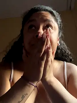 Snapshot of Techi0525 chatting on November 22, 2025, 10:52 pm Techi0525 online show from November 22, 2025, 10:52 pm