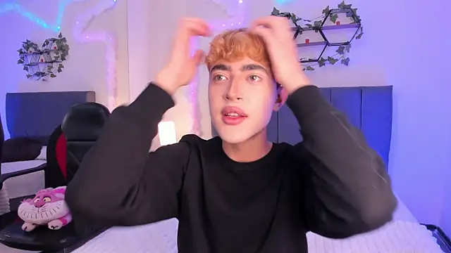 JustinCastiblanco online show from October 24, 2025, 11:20 am