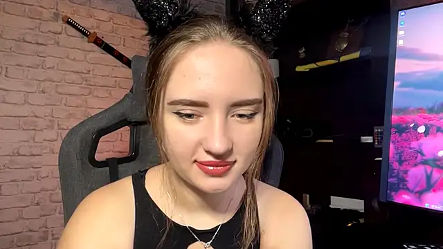 GreatMolly online show from October 21, 2025, 6:13 am