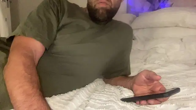 Snapshot of NaughtyFusion chatting on November 14, 2025, 9:18 pm NaughtyFusion online show from November 14, 2025, 9:18 pm