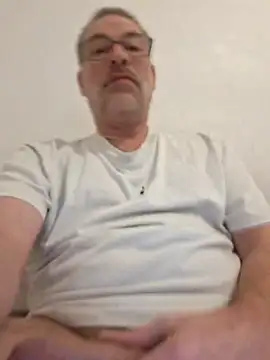 Mikadu95 online show from December 4, 2025, 5:01 pm