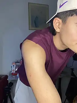 Myke hotxxx online show from November 19, 2025, 3:17 am